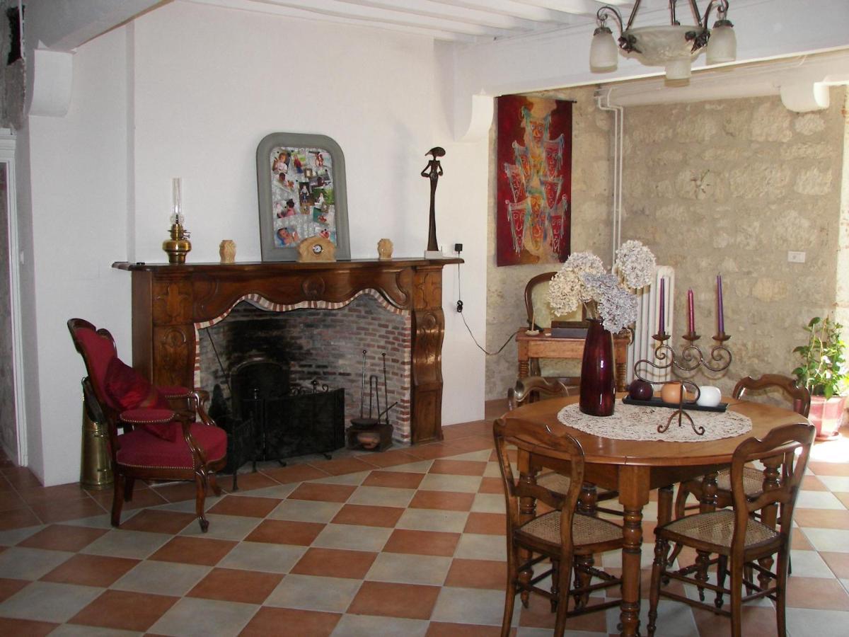 Bed and Breakfast Domaine Du Noble Saint-Jean-de-Thurac Екстер'єр фото