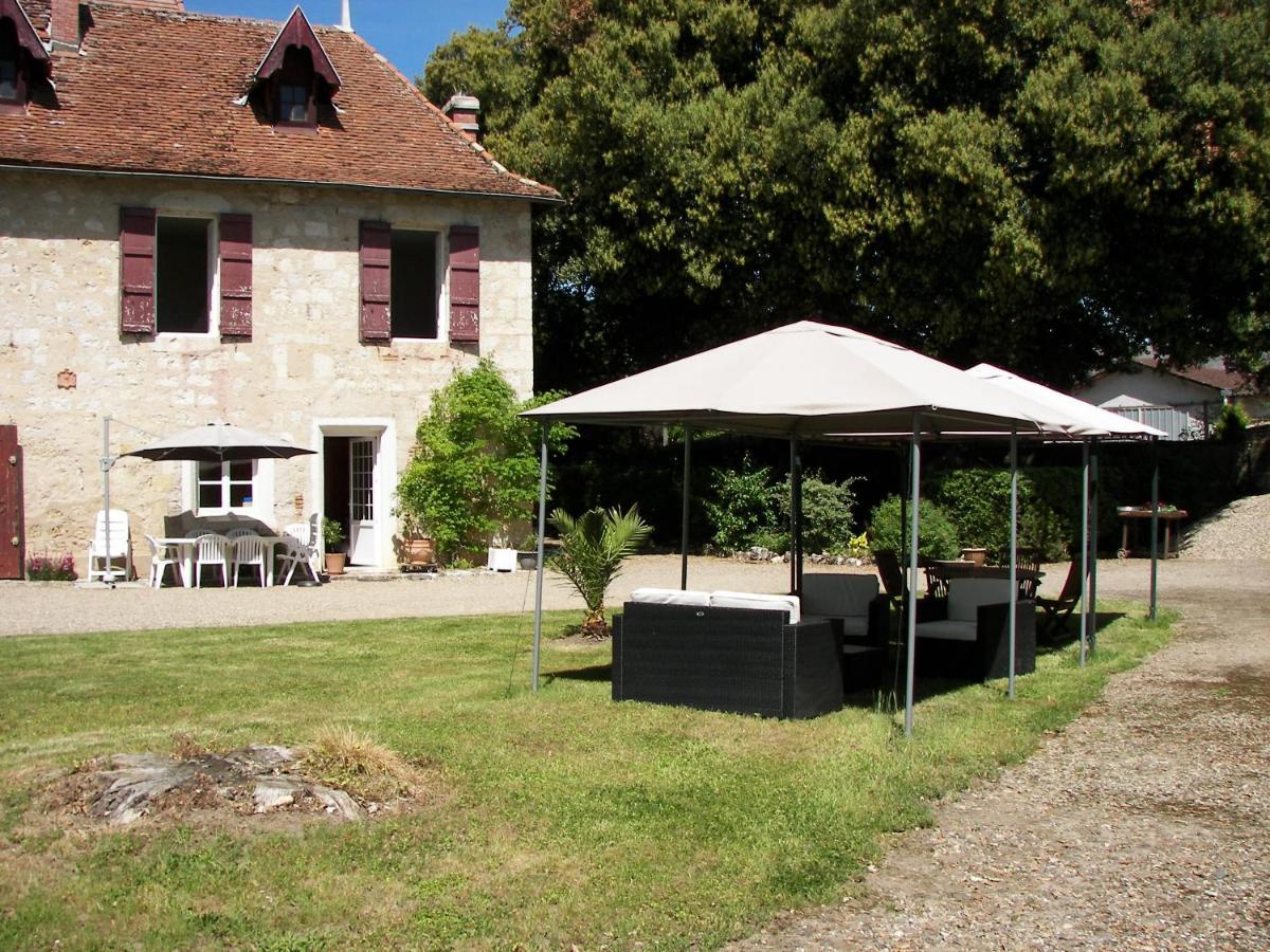 Bed and Breakfast Domaine Du Noble Saint-Jean-de-Thurac Екстер'єр фото